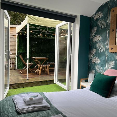 Stylish & Cosy Margate Escape With Hot Tub And Log Burner Dogs Welcome Zewnętrze zdjęcie