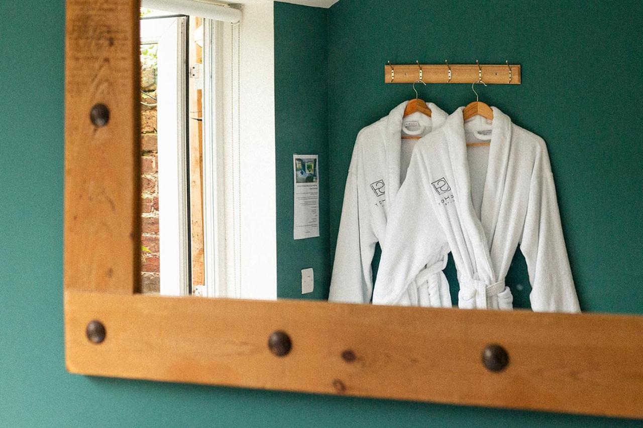 Stylish & Cosy Margate Escape With Hot Tub And Log Burner Dogs Welcome Zewnętrze zdjęcie