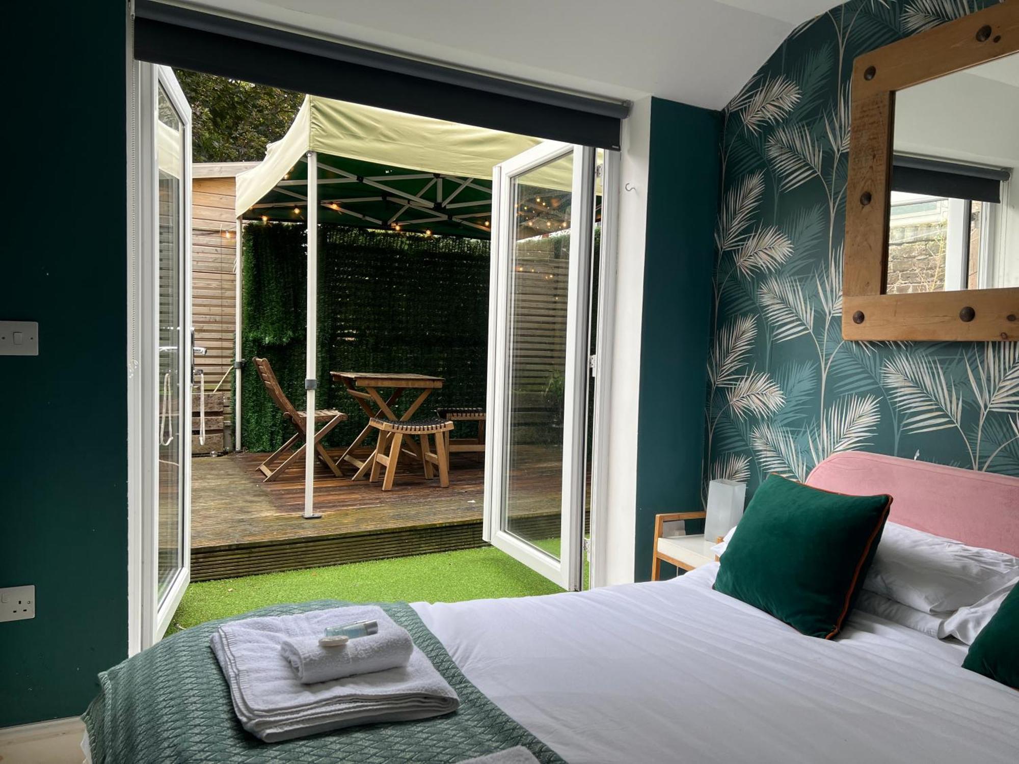 Stylish & Cosy Margate Escape With Hot Tub And Log Burner Dogs Welcome Zewnętrze zdjęcie