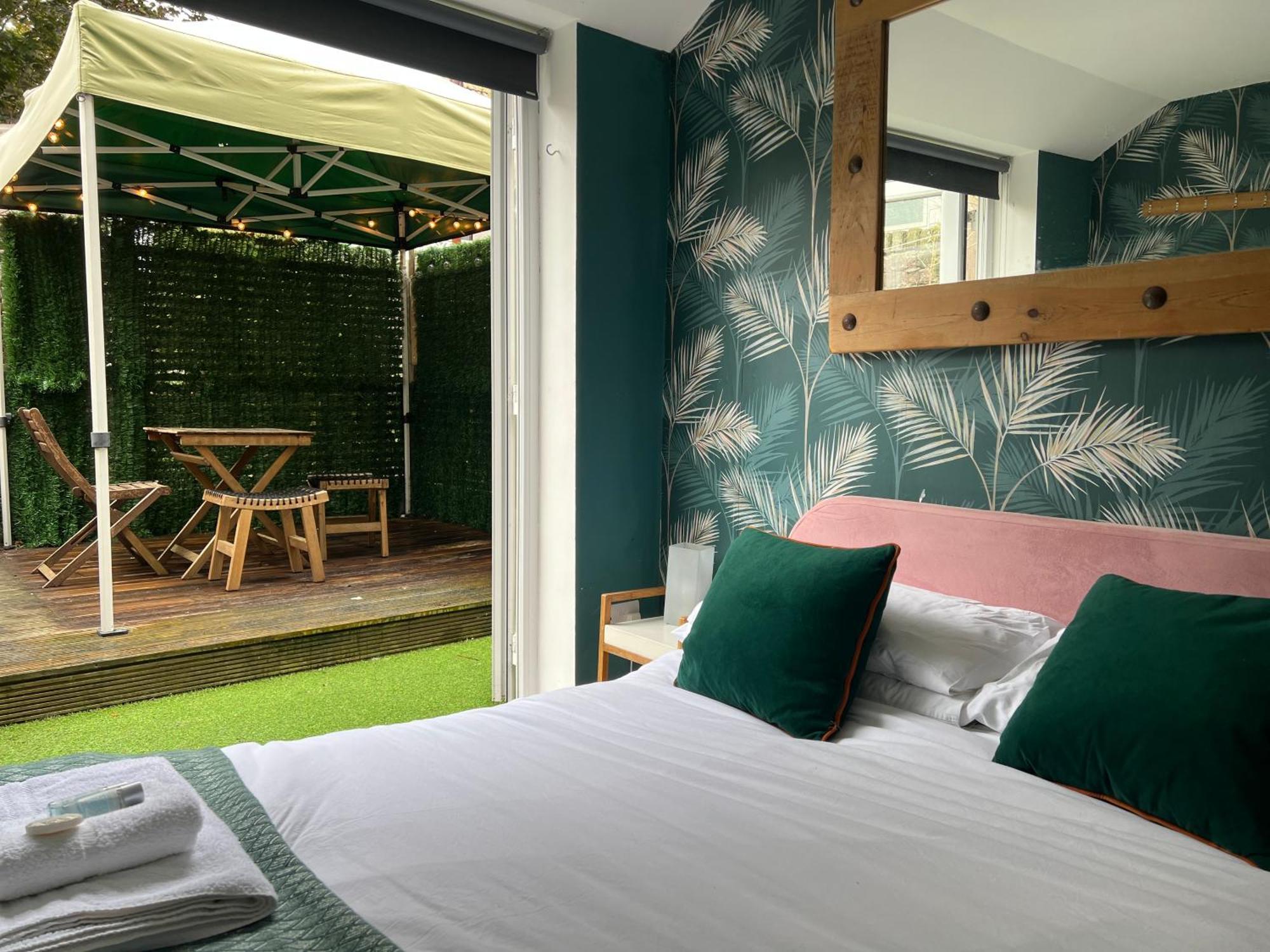 Stylish & Cosy Margate Escape With Hot Tub And Log Burner Dogs Welcome Zewnętrze zdjęcie