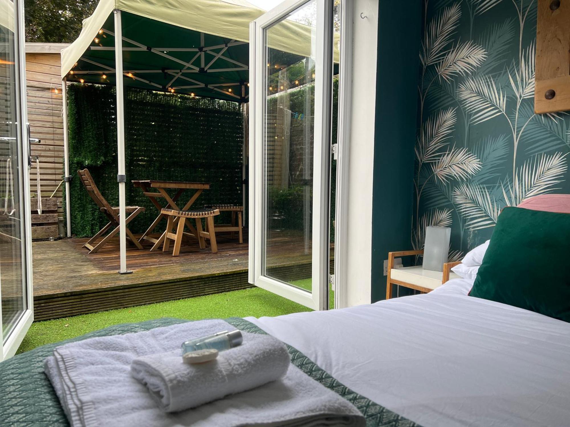 Stylish & Cosy Margate Escape With Hot Tub And Log Burner Dogs Welcome Zewnętrze zdjęcie