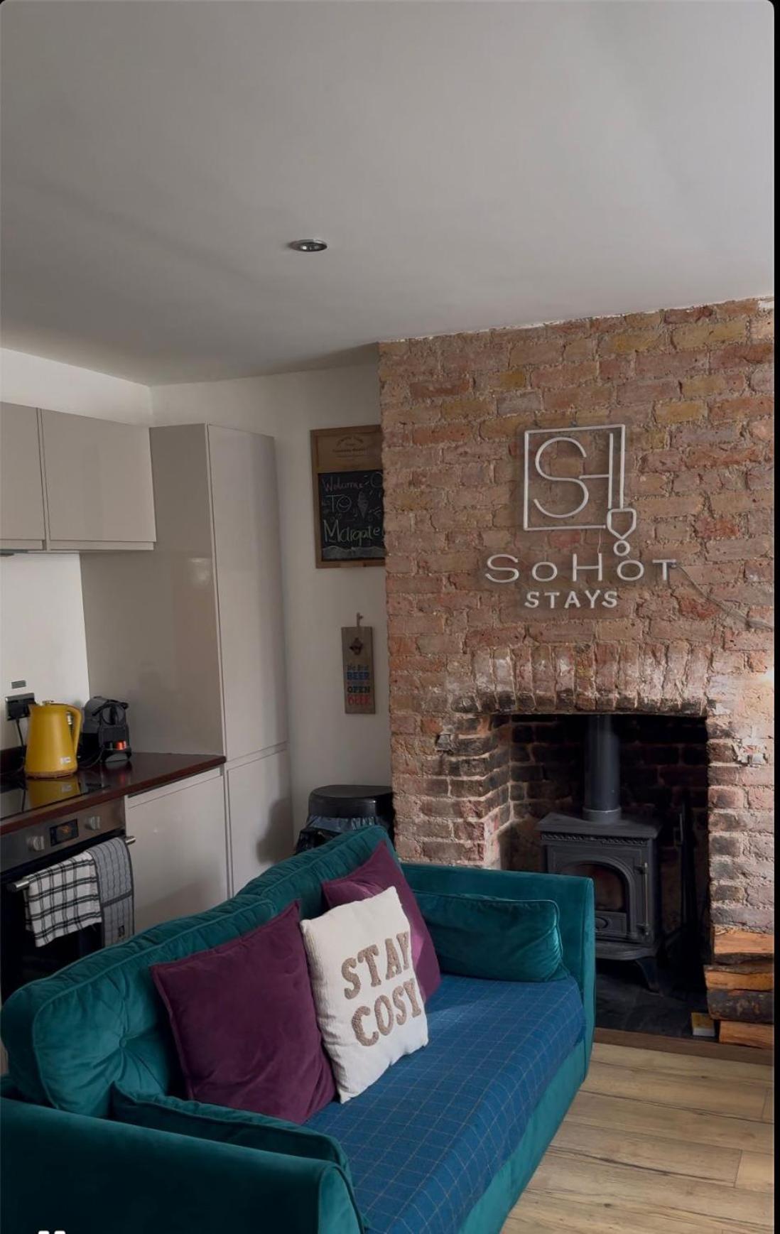 Stylish & Cosy Margate Escape With Hot Tub And Log Burner Dogs Welcome Zewnętrze zdjęcie